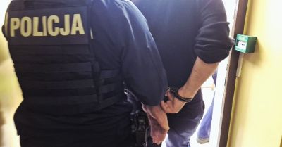 Poszukiwany 64-latek zatrzymany po kradzieży alkoholu